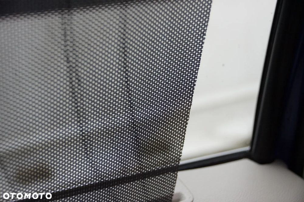 Chrysler Pacifica - 32