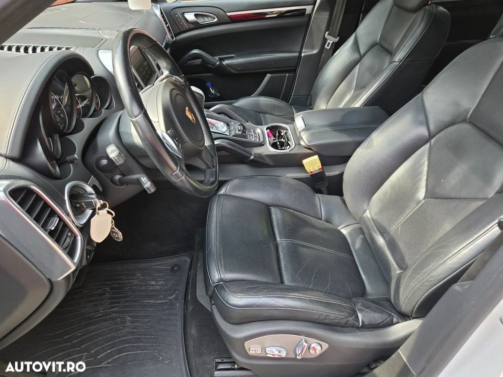 Porsche Cayenne 3.0TD TipTronic - 9