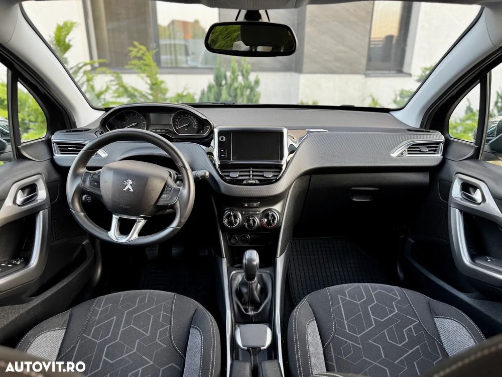 Peugeot 2008 PureTech 82 Style - 3
