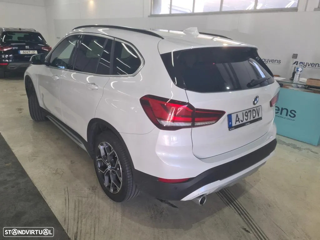 BMW X1 16 d sDrive xLine - 2