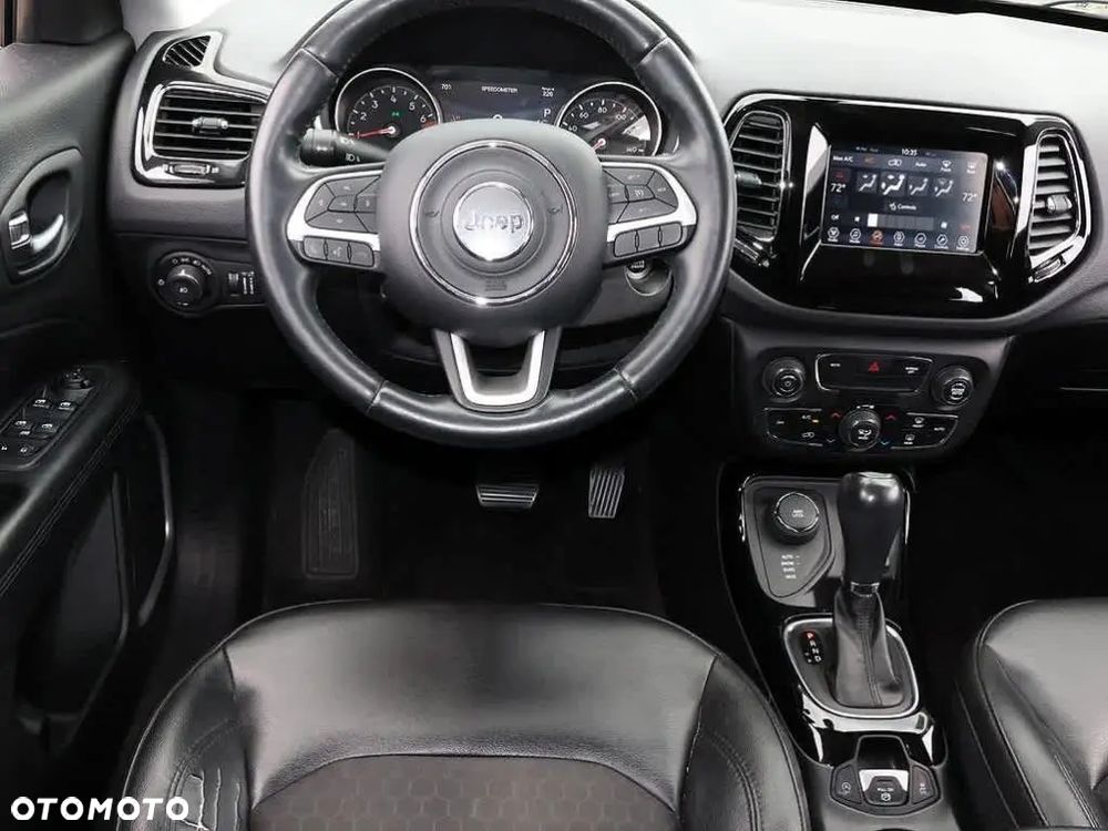 Jeep Compass - 11