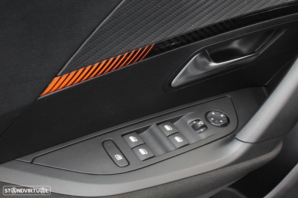 Peugeot 2008 1.2 PureTech Active Pack - 22