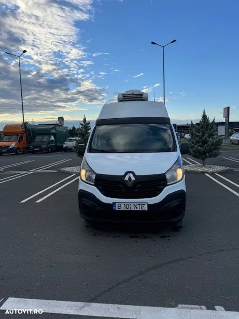 Renault TRAFIC - 1