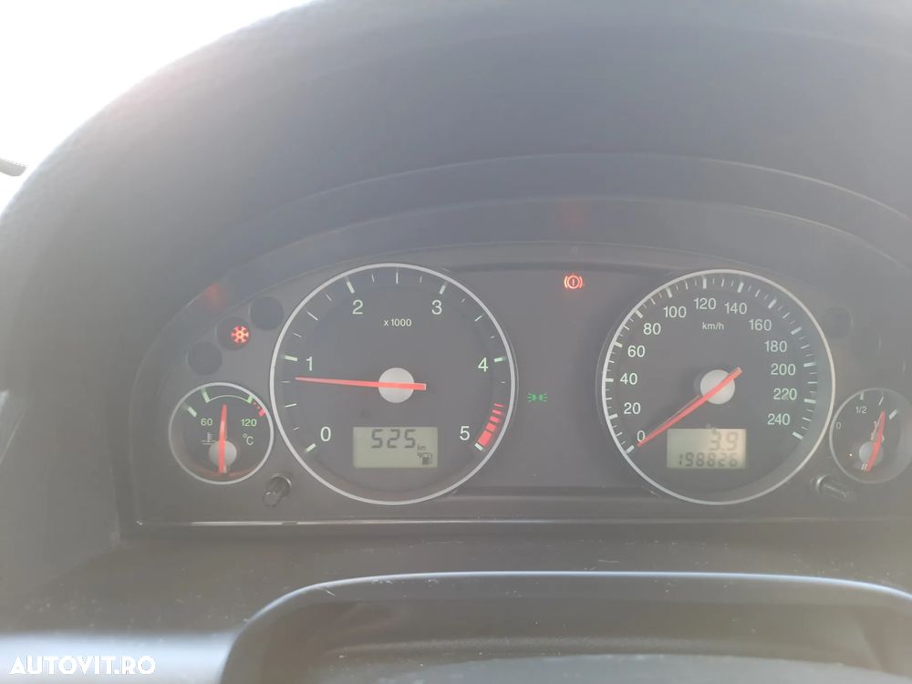 Ford Mondeo 2.0TDCi Trend - 13