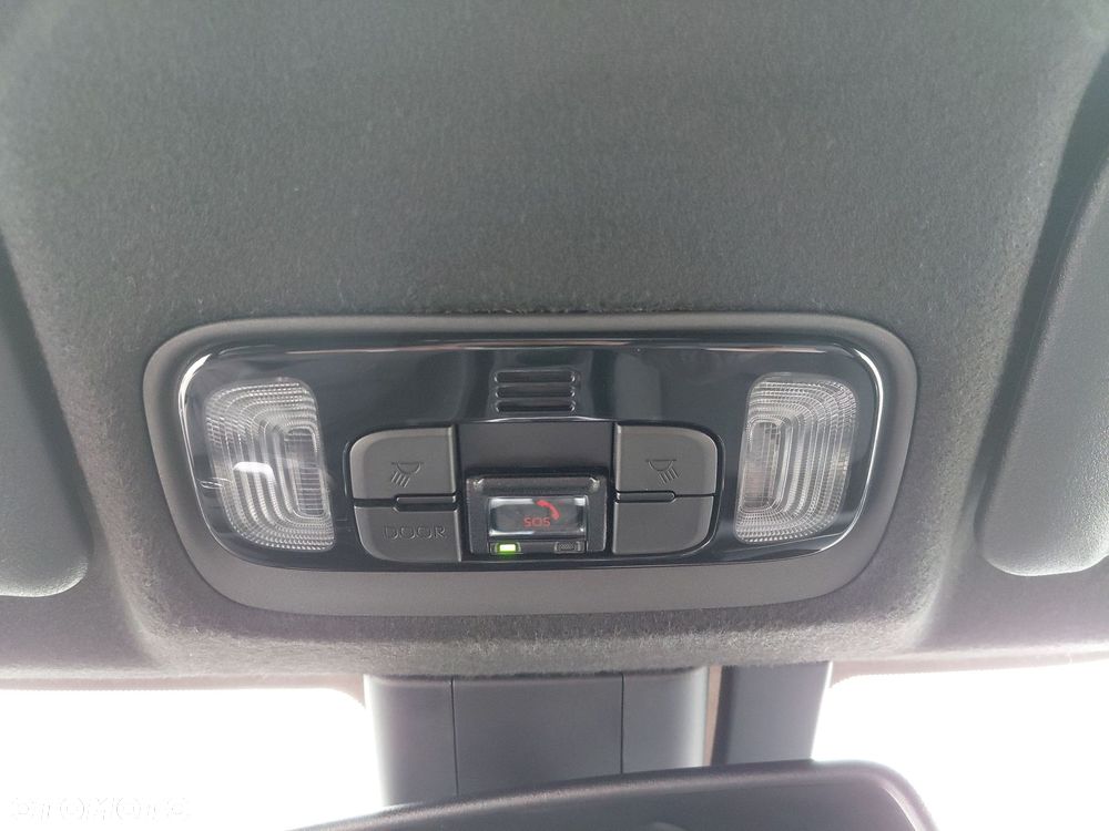 Toyota Yaris Cross Hybrid 1.5 Comfort - 25