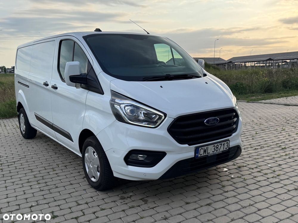 Ford TRANSIT CUSTOM - 8