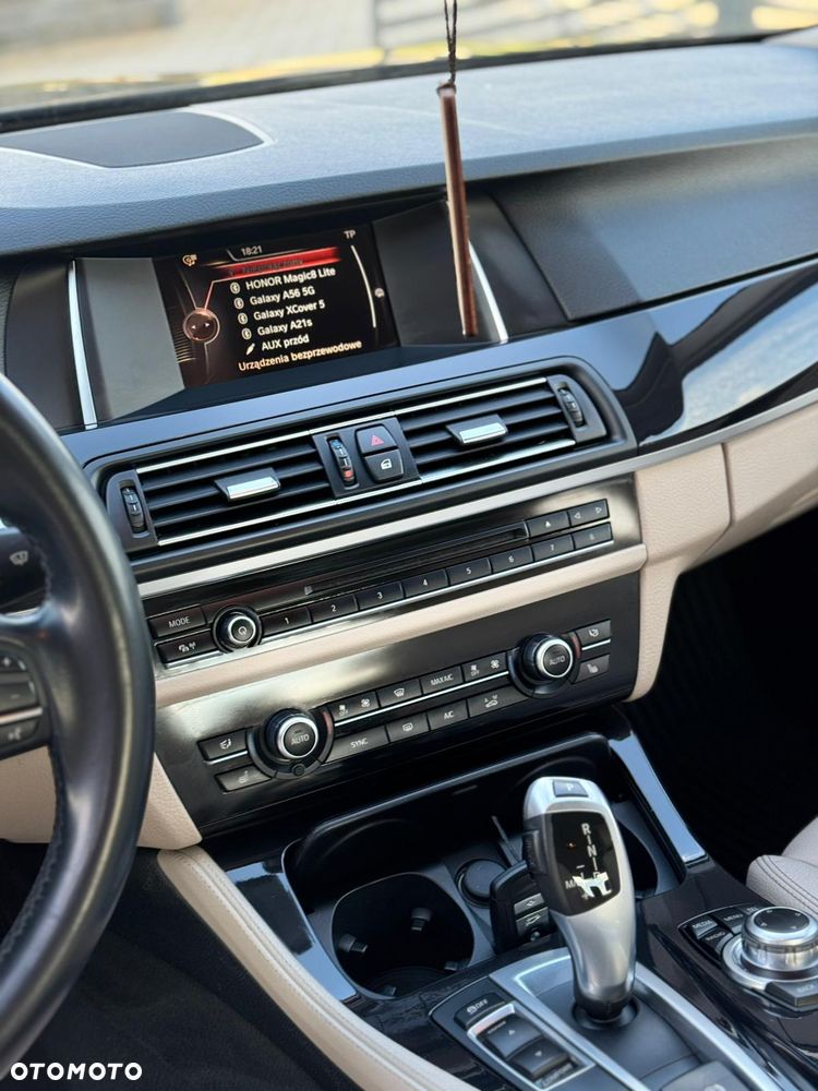 BMW Seria 5 520d - 28