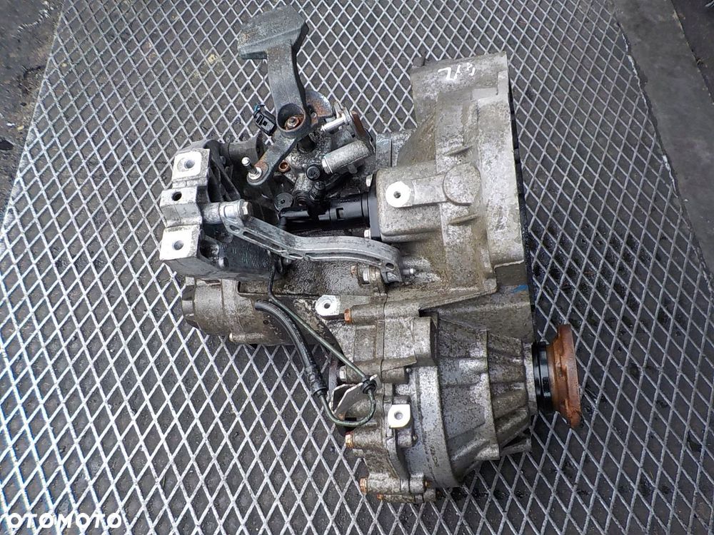 VOLKSWAGEN PASSAT B6 2.0 FSI SKRZYNIA BIEGÓW JYL - 4