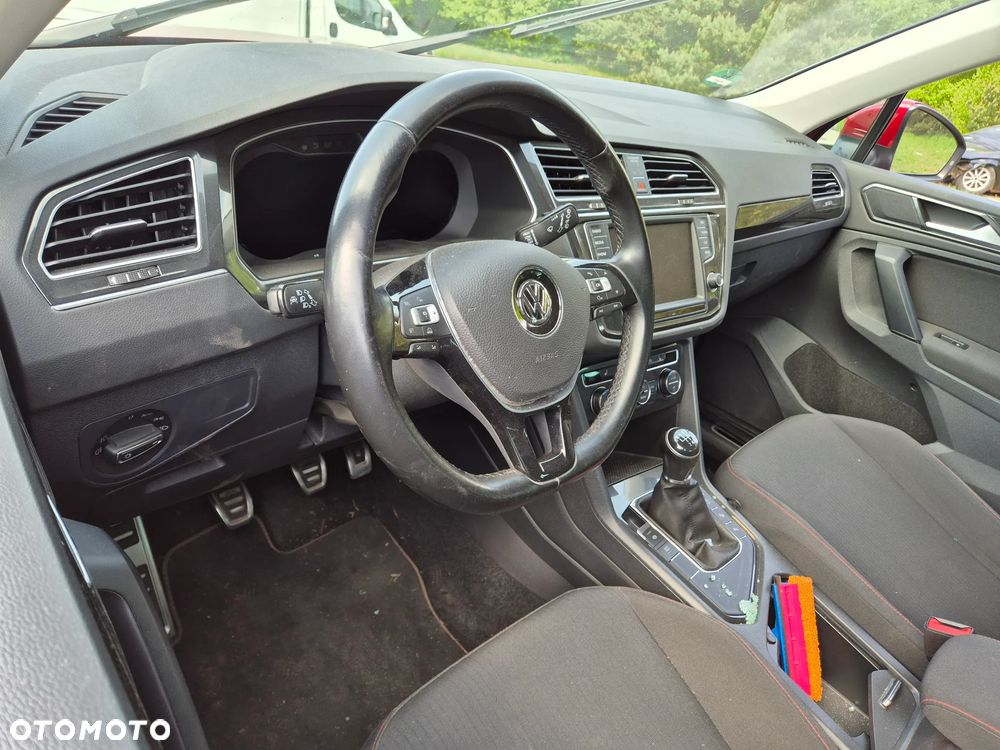 Tiguan 5n1 2018 1,4 manual na części,dokumenty. Kolor LA3QL - 6