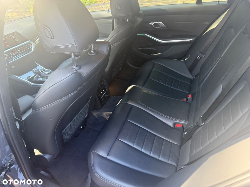 BMW Seria 3 318d MHEV Sport Line - 7