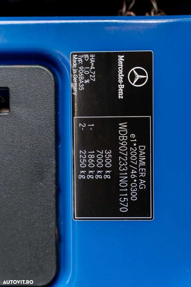 Mercedes-Benz Sprinter - 16