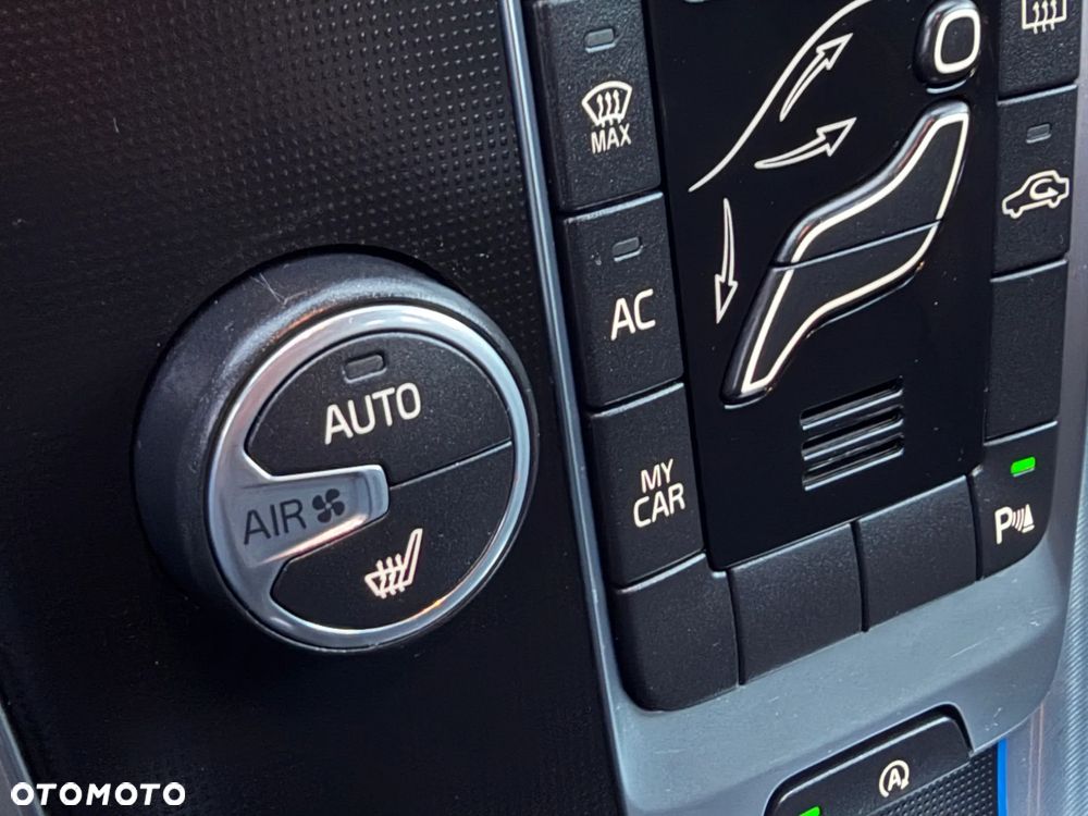 Volvo V40 - 21