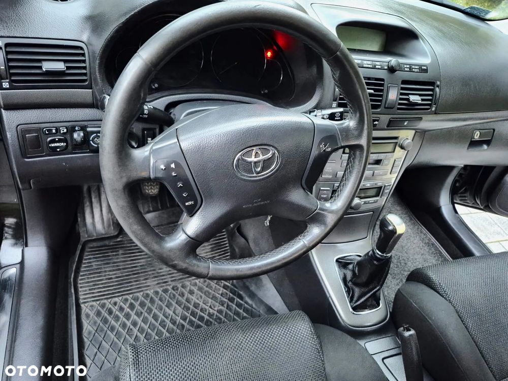 Toyota Avensis 2.0 VVT-i Sol - 6