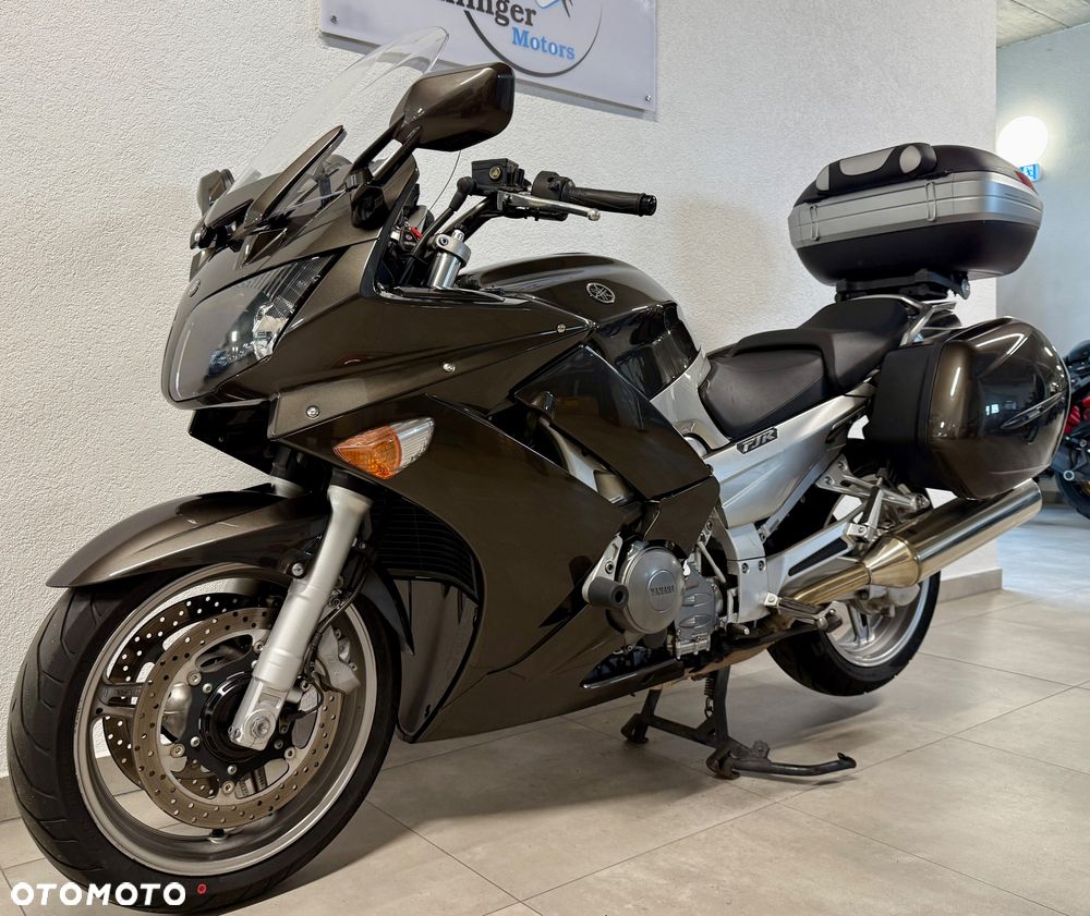 Yamaha FJR - 2