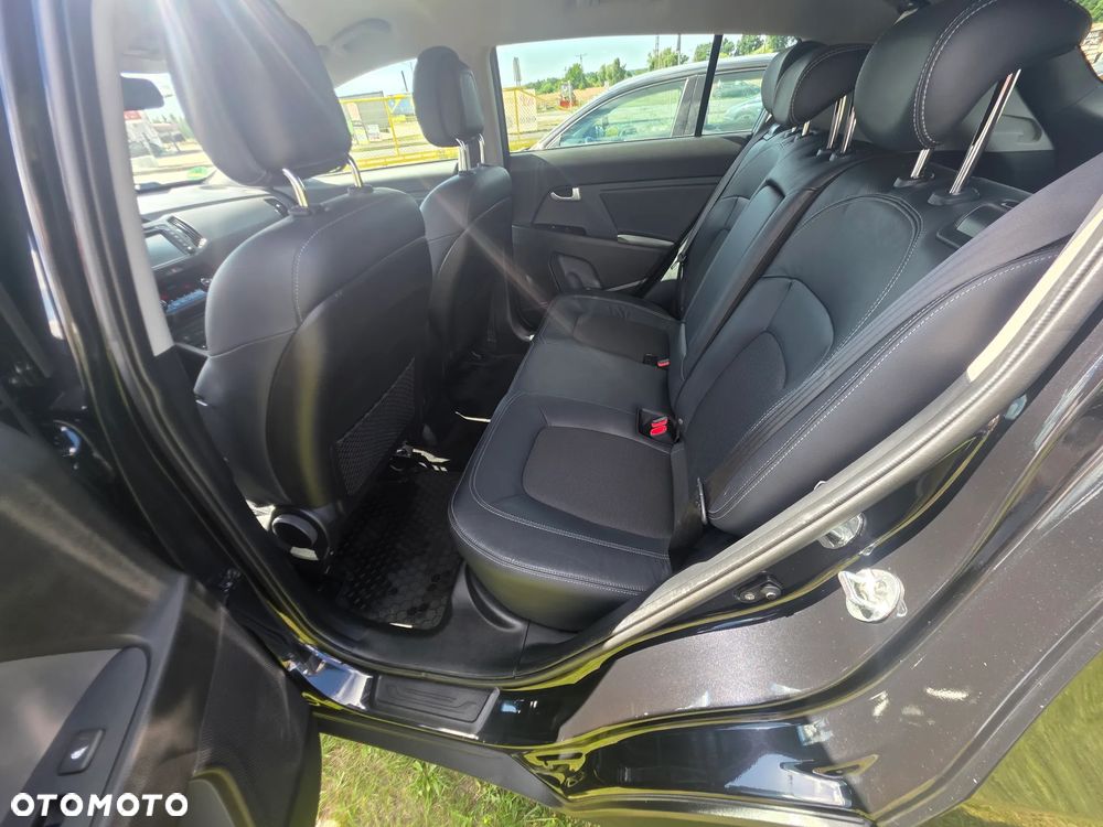 Kia Sportage 2.0 CRDI 4WD Automatik Dream-Team Edition - 14
