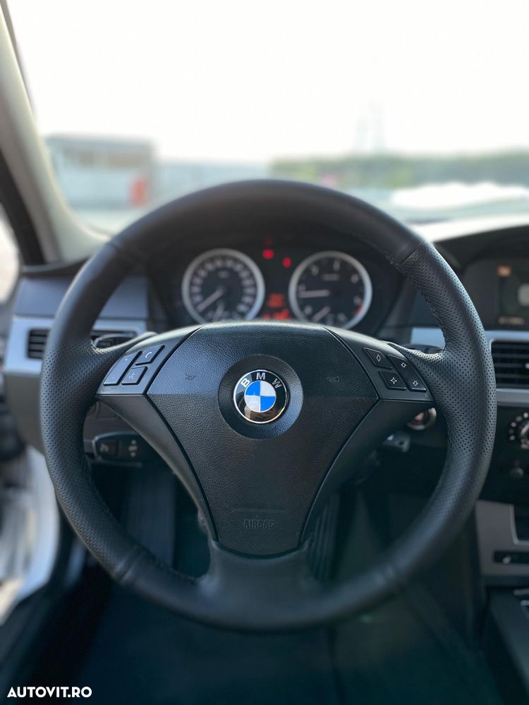 BMW Seria 5 520d - 13