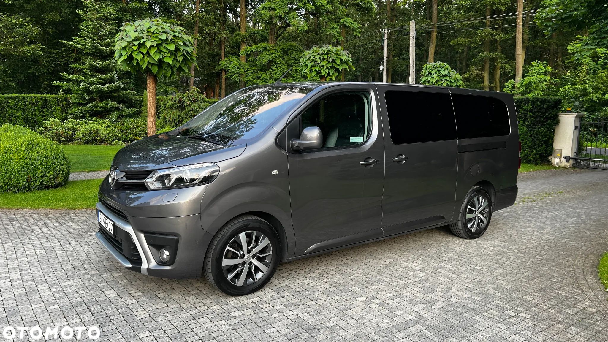 Toyota ProAce Kombi 2.0 D-4D Long 2,8t - 1
