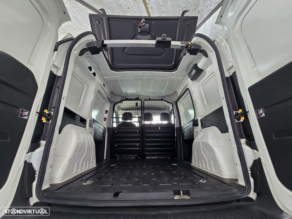 Fiat Doblo 1.6 MJ SX 3L com 2JG - 17