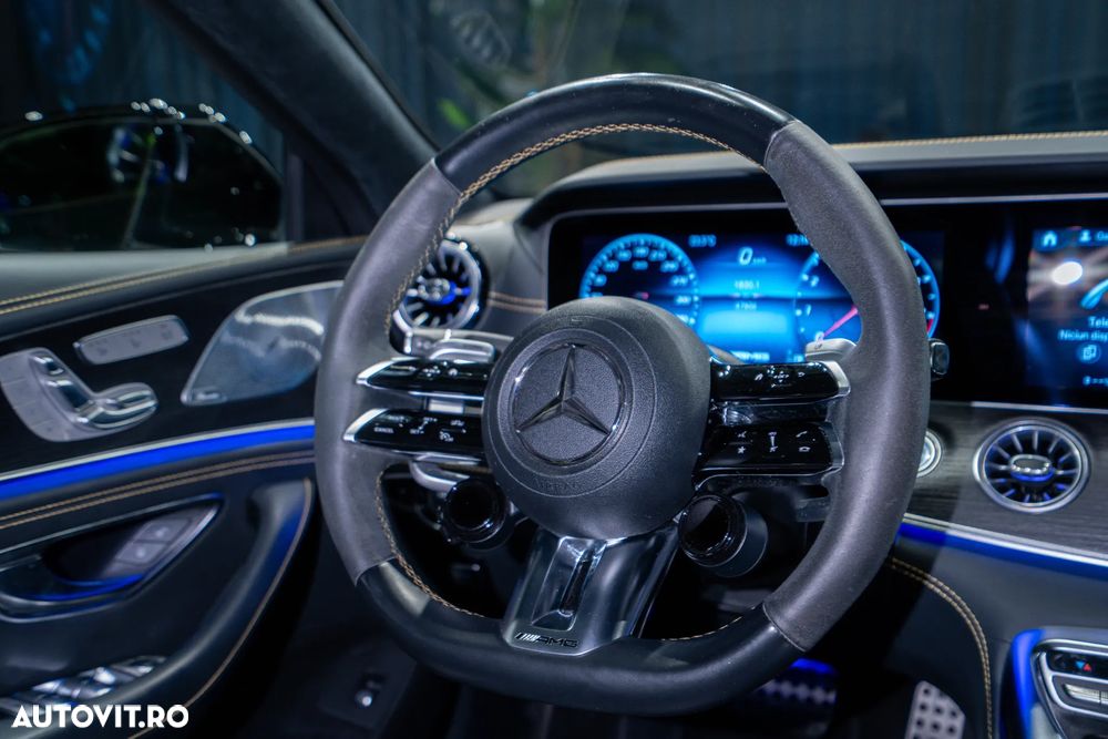 Mercedes-Benz AMG GT 4-door Coupe 63 S 4Matic+ Speedshift MCT 9G - 40