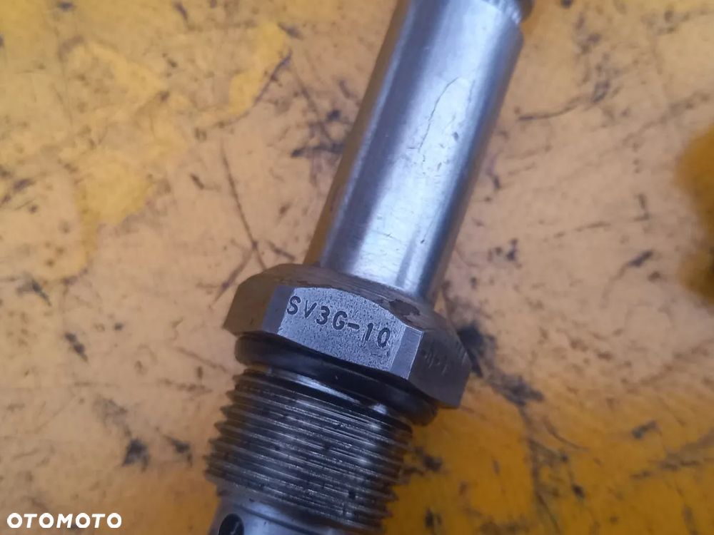 Elektrozawór blokady tylnego dyferencjału New Holland 6640 - 5