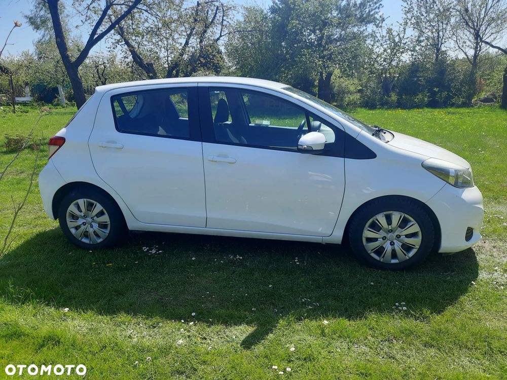 Toyota Yaris - 4