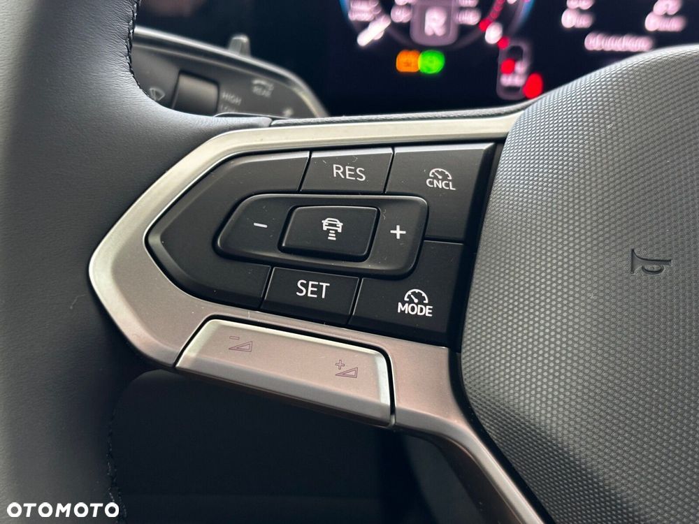 Volkswagen Tiguan - 28