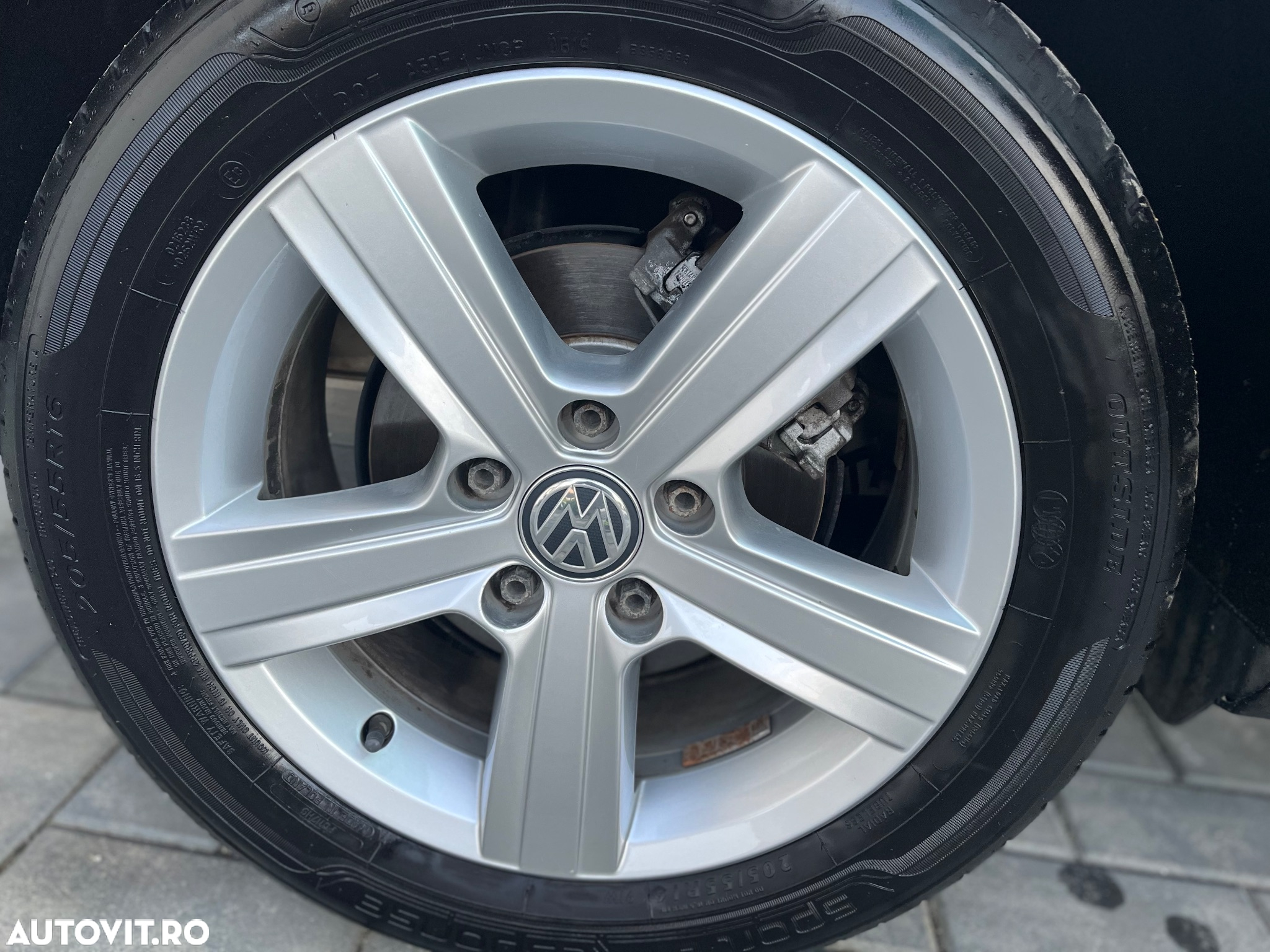 Volkswagen Golf 1.6 TDI DPF BMT DSG Comfortline - 6