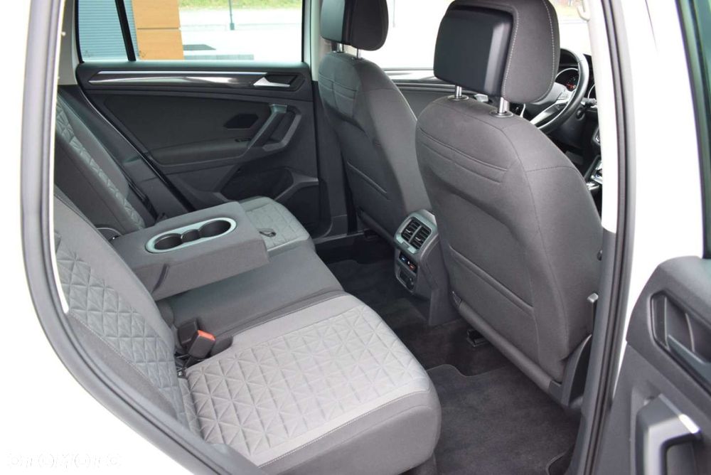 Volkswagen Tiguan - 22