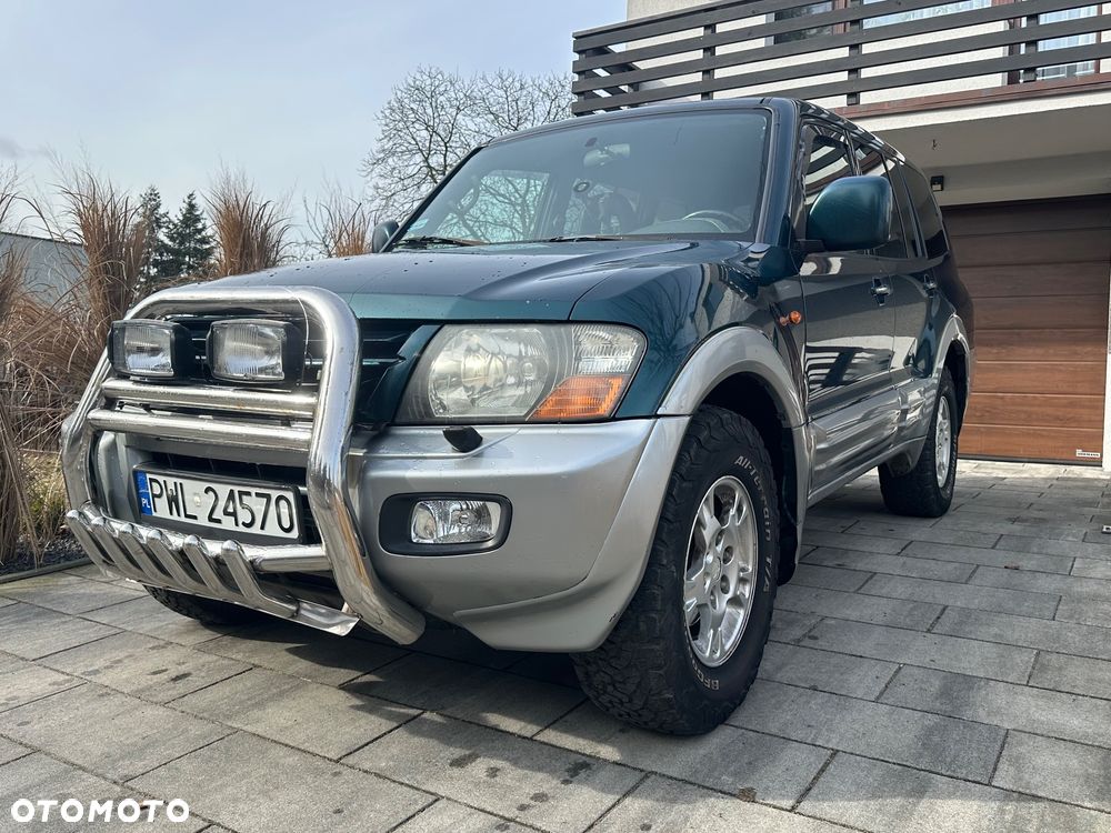 Mitsubishi Pajero - 2