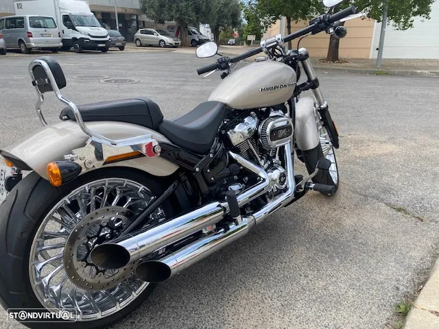 Harley-Davidson Softail BREAKOUT 114 - 4
