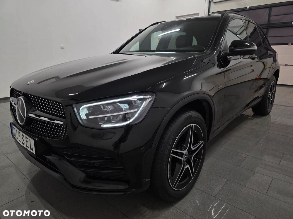 Mercedes-Benz GLC 300 de 4Matic 9G-TRONIC AMG Line Plus - 2