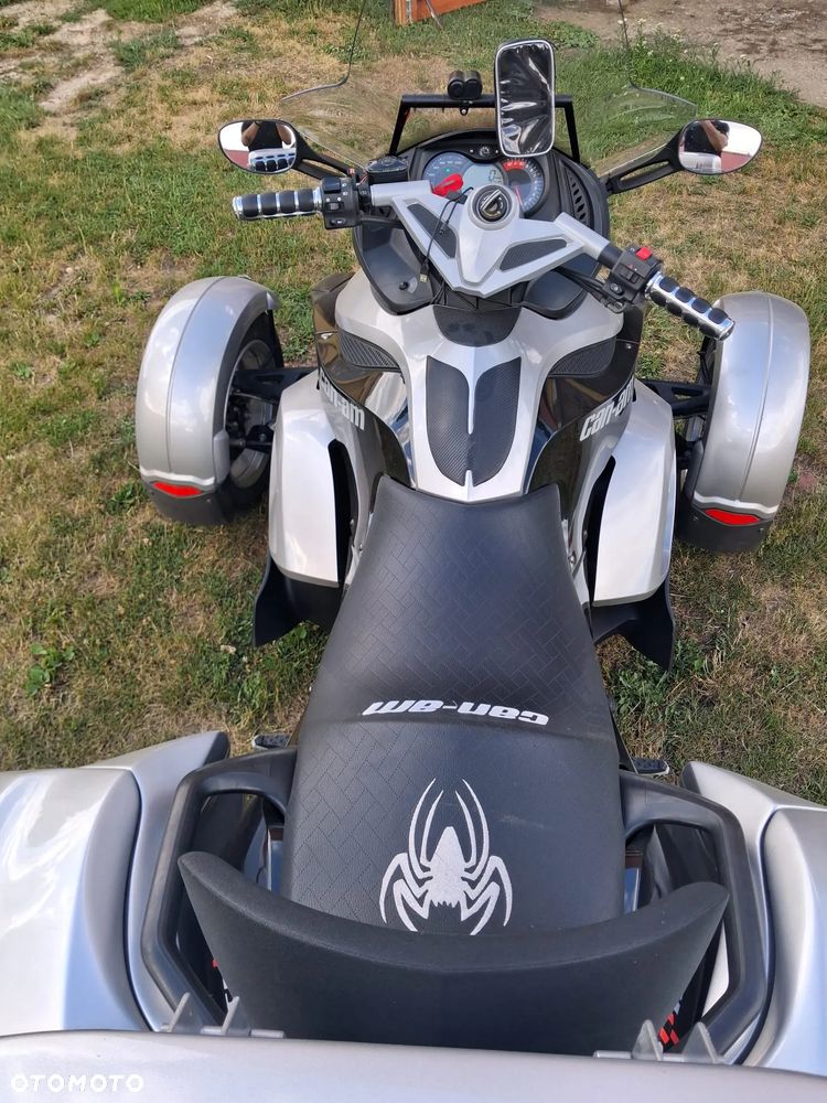Can-Am Spyder - 3