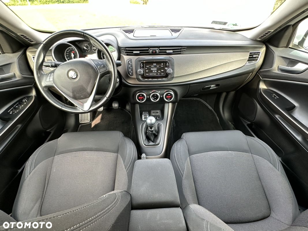 Alfa Romeo Giulietta 2.0 JTDM Distinctive - 26