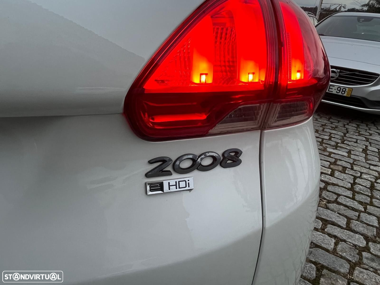 Peugeot 2008 1.6 e-HDi Allure - 10