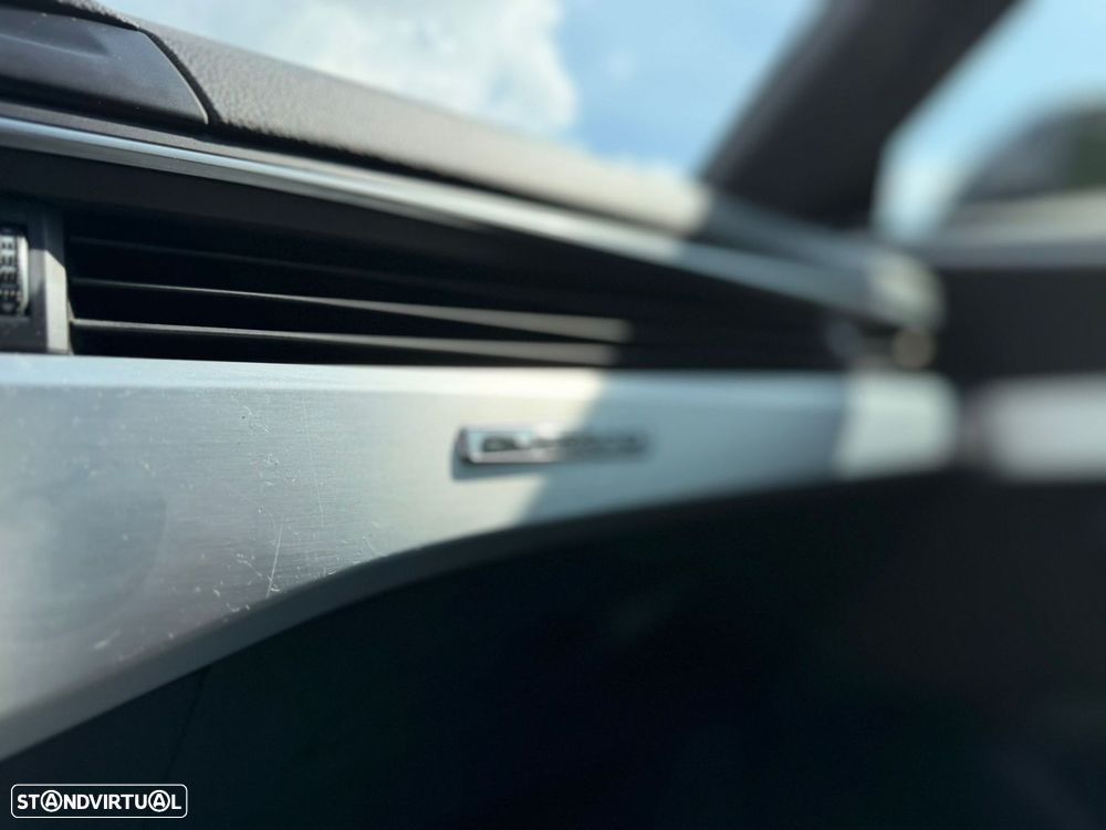 Audi A4 Avant 2.0 TDI Multitronic S-line - 18