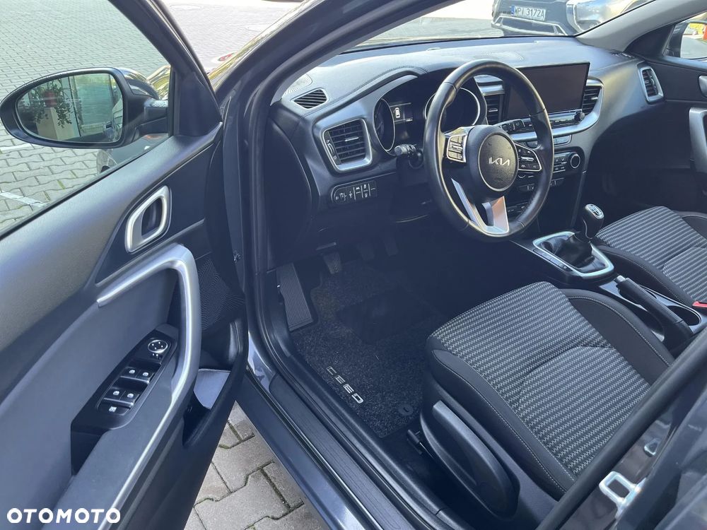 Kia Ceed 1.5 T-GDI M - 9