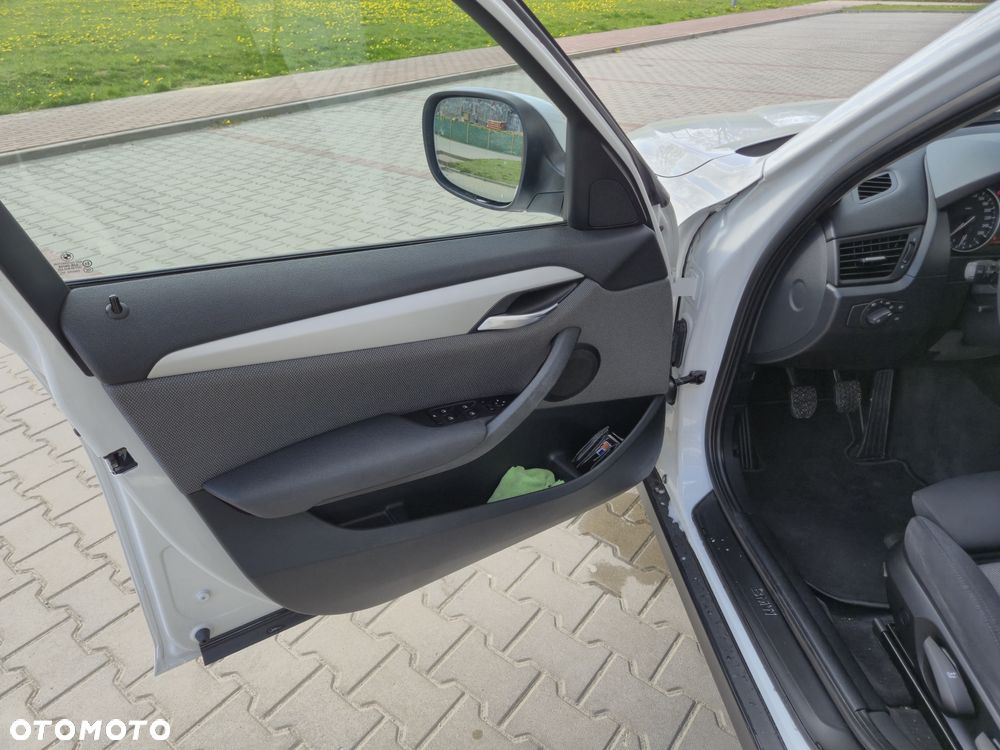 BMW X1 sDrive18i Sport Line - 9