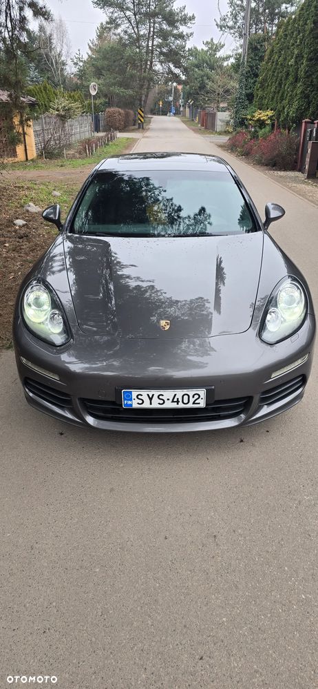Porsche Panamera 4S PDK - 9