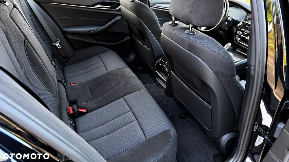 BMW Seria 5 530e M Sport Edition - 18