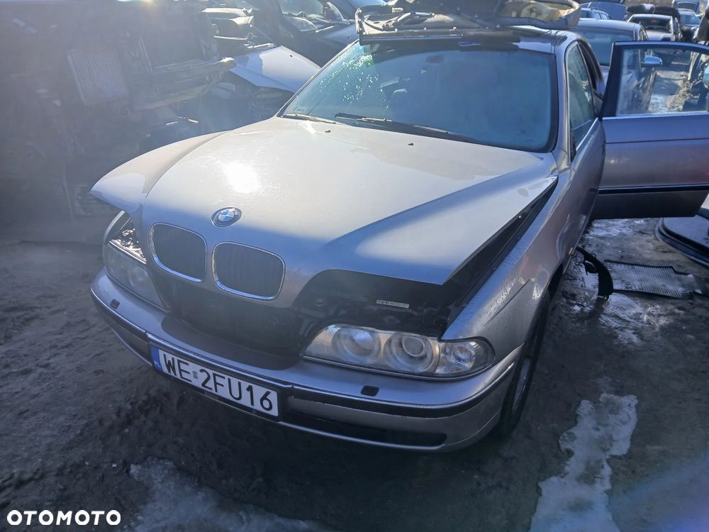 bmw e39 sedan 339 maska zderzak lampa grill błotnik drzwi zbiornik paliwa szyba lusterko klamka - 2