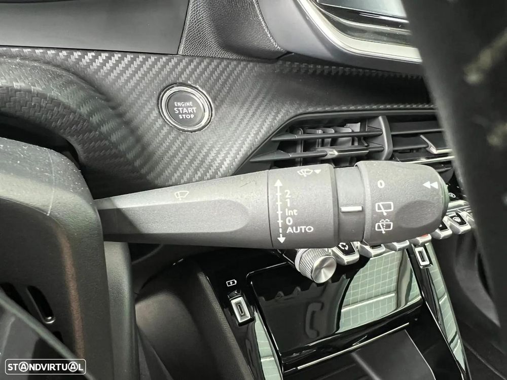 Peugeot e-2008 50 kWh Allure Pack — fotografia 14