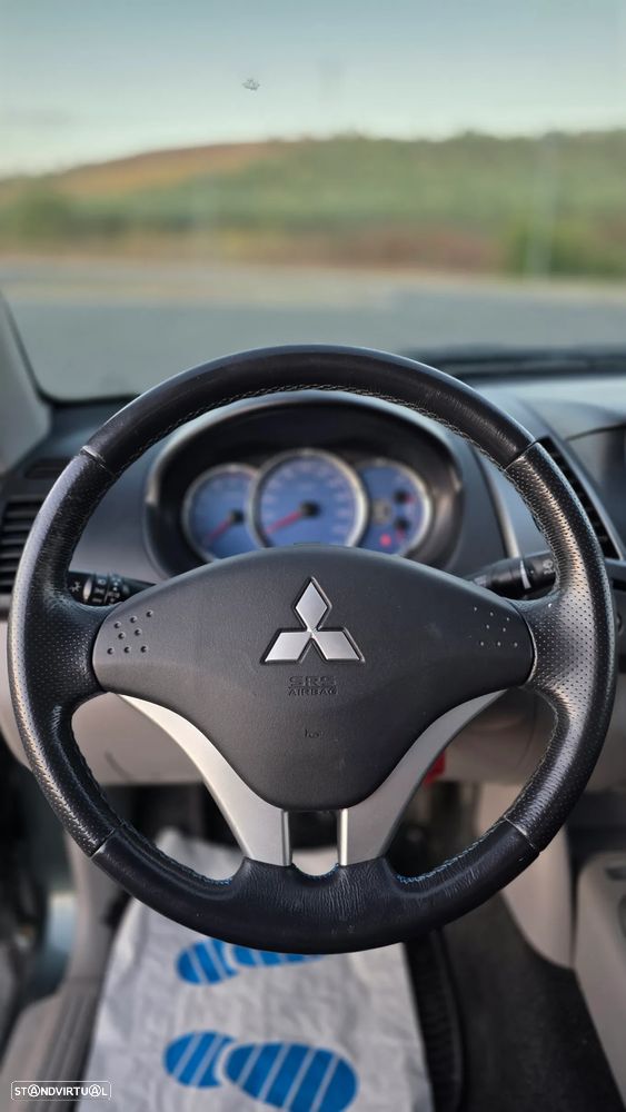 Mitsubishi L200 Pick Up 4x4 Intense Club Cab - 9