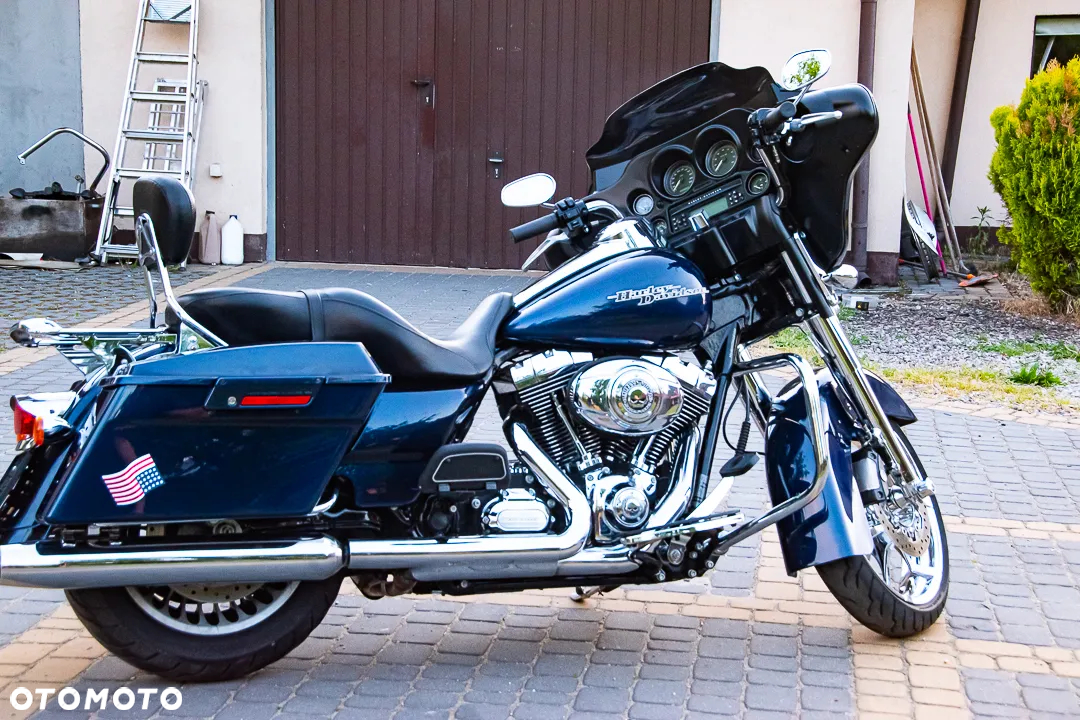 Harley-Davidson FLH Electra Glide - 19