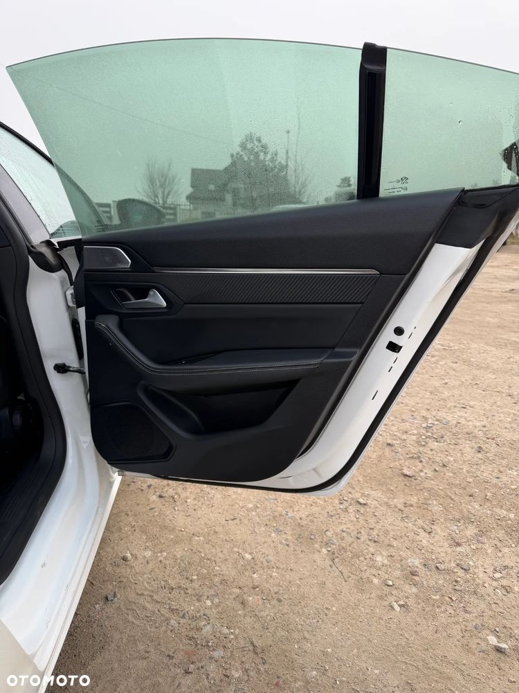 Peugeot 508 1.6 PureTech GT Line S&S EAT8 - 17