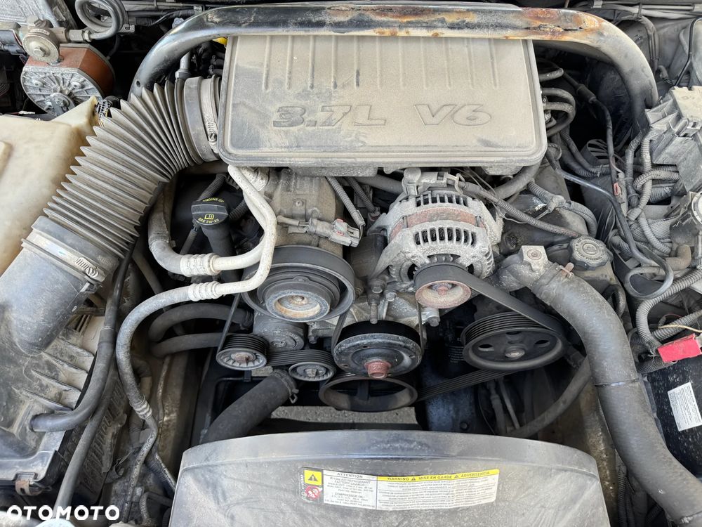 Jeep Grand Cherokee 3.7 4x4 Laredo - 36