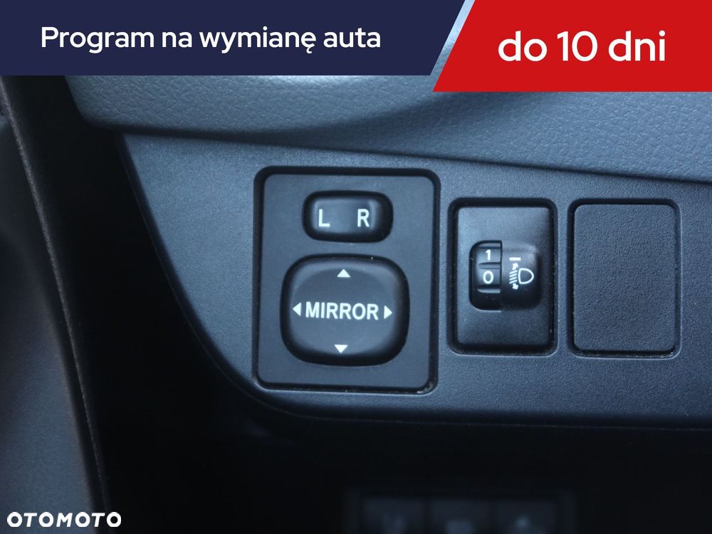 Toyota Yaris - 18