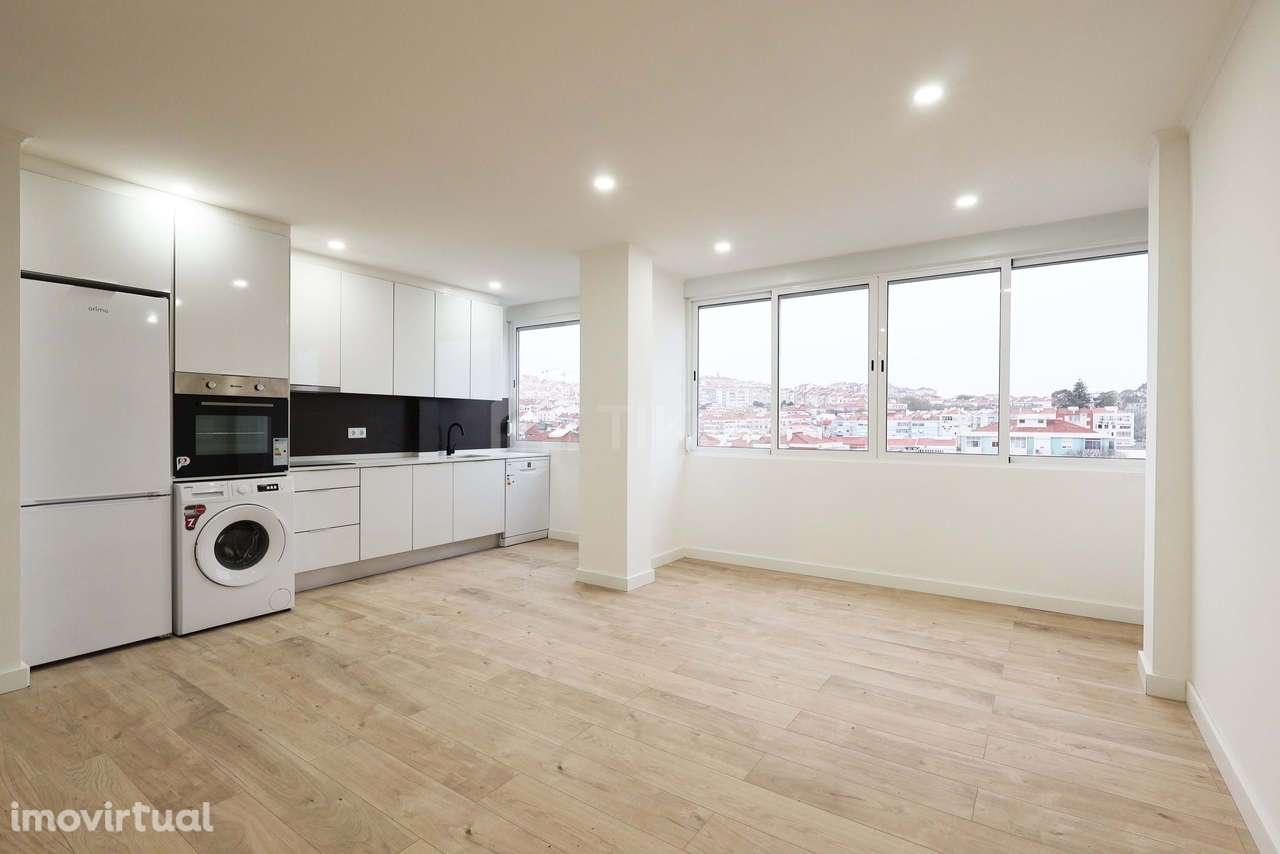 T4 TOTALMENTE REMODELADO NA DAMAIA – PRONTO A HABITAR | LOCALIZAÇÃO E - Grande imagem: 2/33