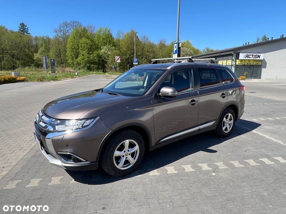 Mitsubishi Outlander 2.2 DI-D Instyle SDA 4WD - 7