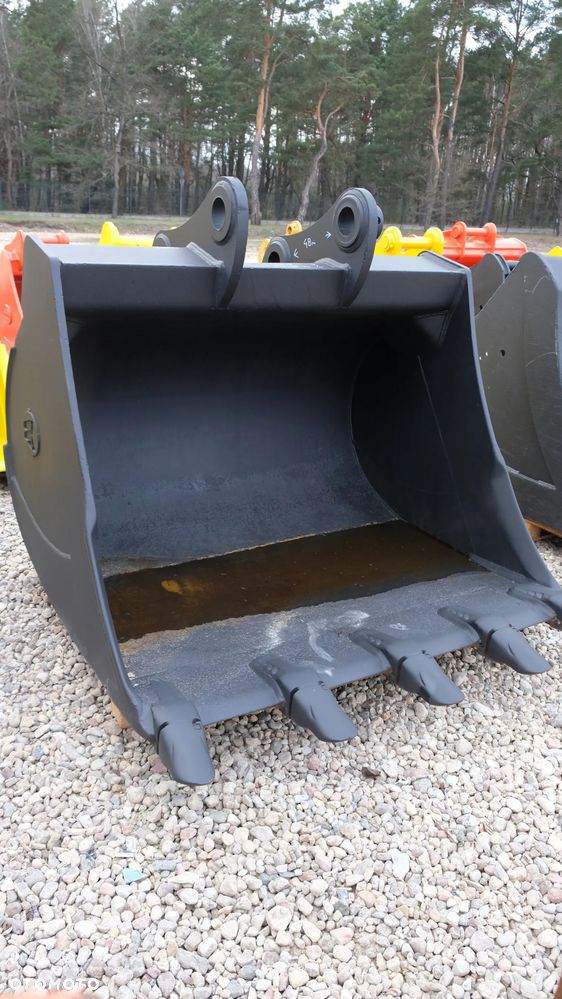 łyżka do koparki 1.8m3 sworznie fi 90mm - 4