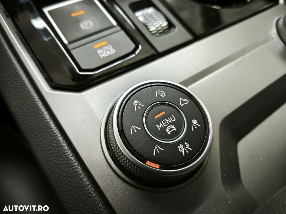 Volkswagen Touareg 3.0 V6 TDI 4Motion DPF Automatik Elegance - 17